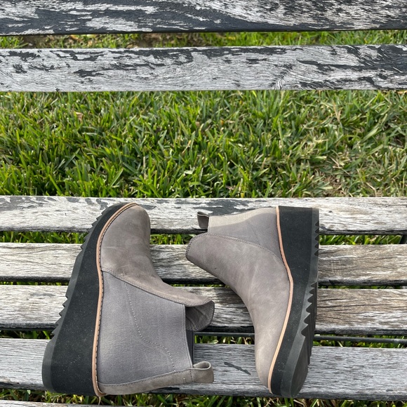 Eileen Fisher grey Nubuck wedge heel booties women’s size 6.5 - Picture 8 of 9